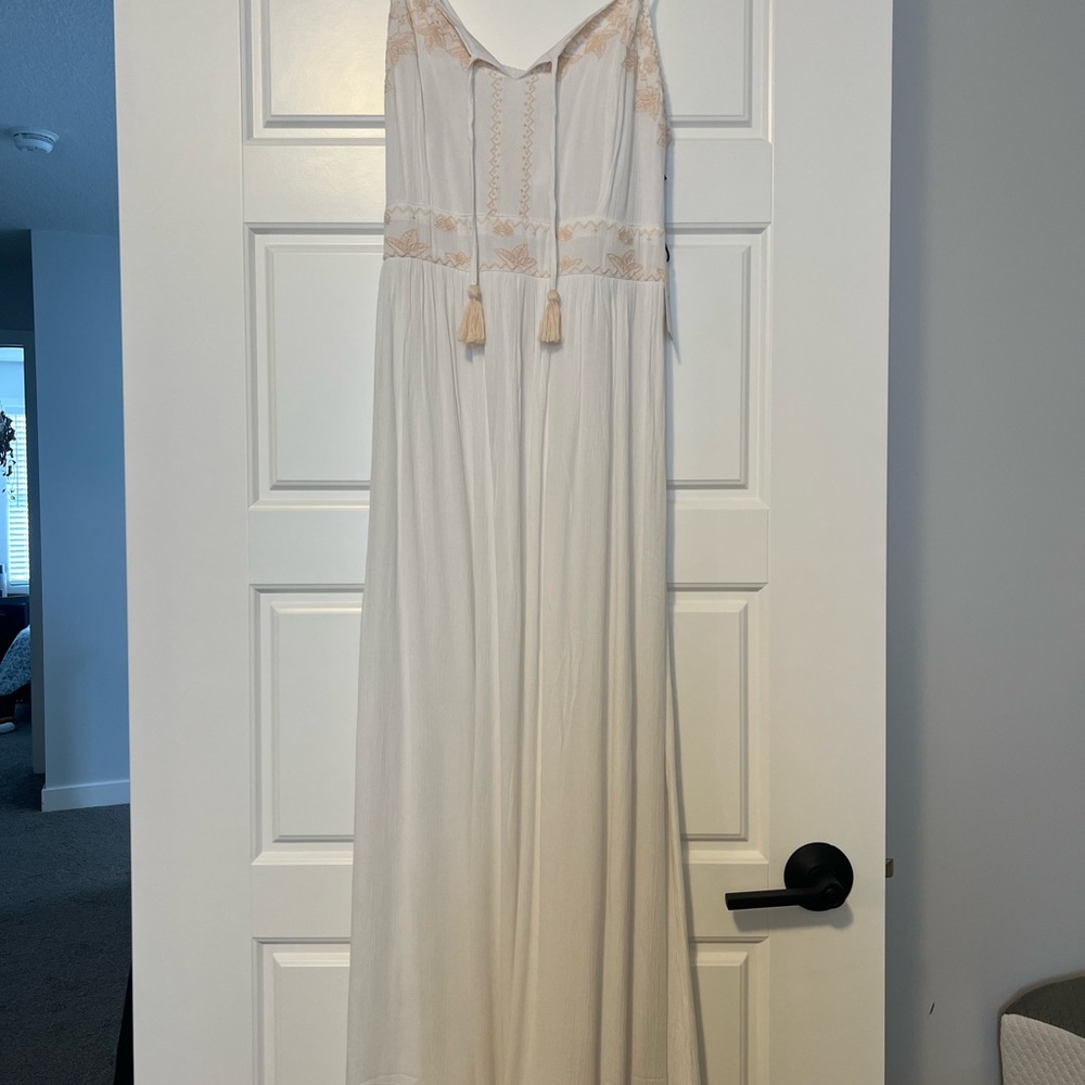 Elegant Cream Maxi Dress